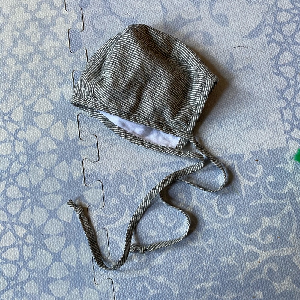 Briar Handmade bonnet 6-12m
